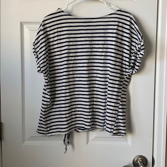 W5 tee shirt with side tie Xl - Picture 3 of 4